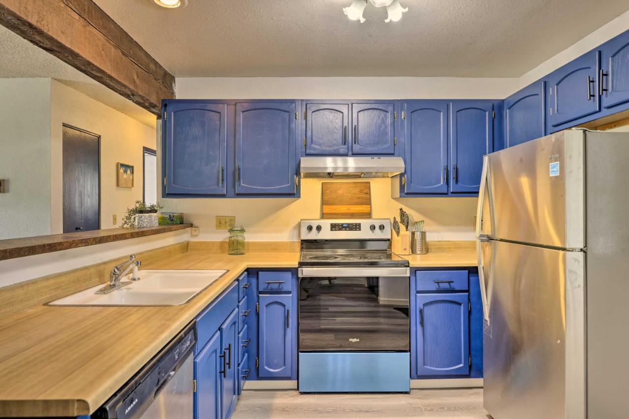 Grand Lake Condo With Mountain Views Walk To Lake! Exterior photo